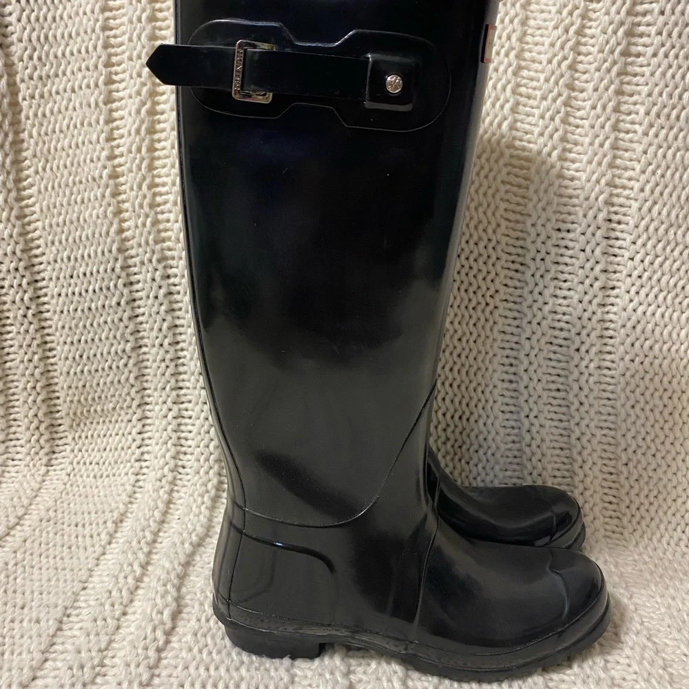 Hunter Black Women's Winter & Rain Boots - Picture 2 of 9